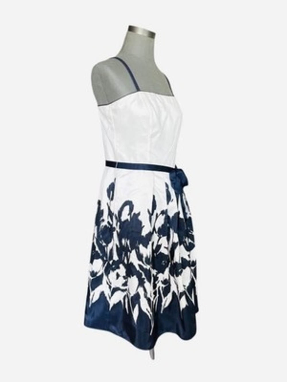 Dressbarn Navy Blue White Floral Belted Fit Flare Midi Dress Women Size 10 EXC - Picture 4 of 7